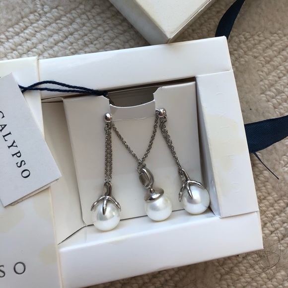 NWT CALYPSO Pearl Earring and Necklace Set - Picture 2 of 4
